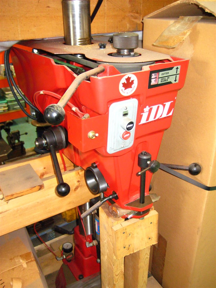 IDL 900 Valve seat and guide cutting machine Auction (00213012171