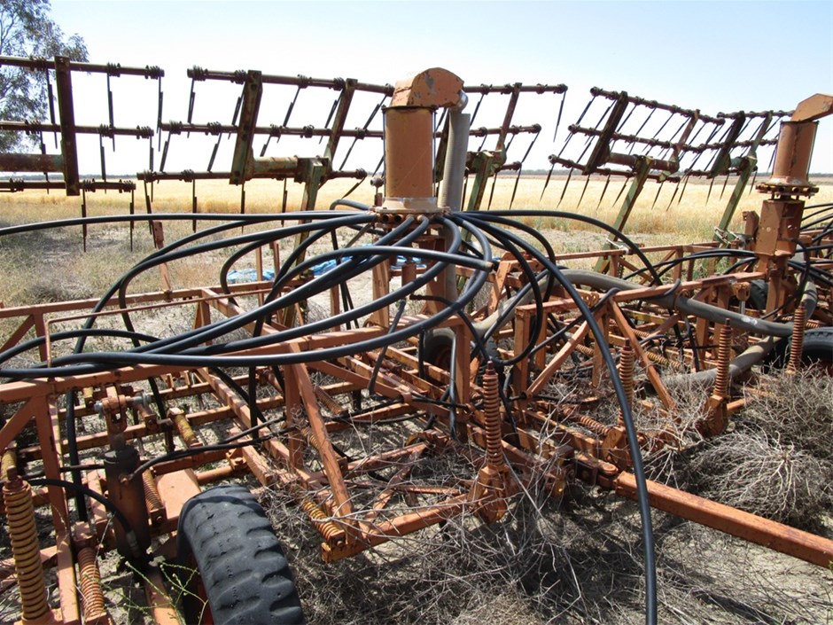 9 meter approx, Gyral cultivator air seeder Auction (00365016265) Grays Australia