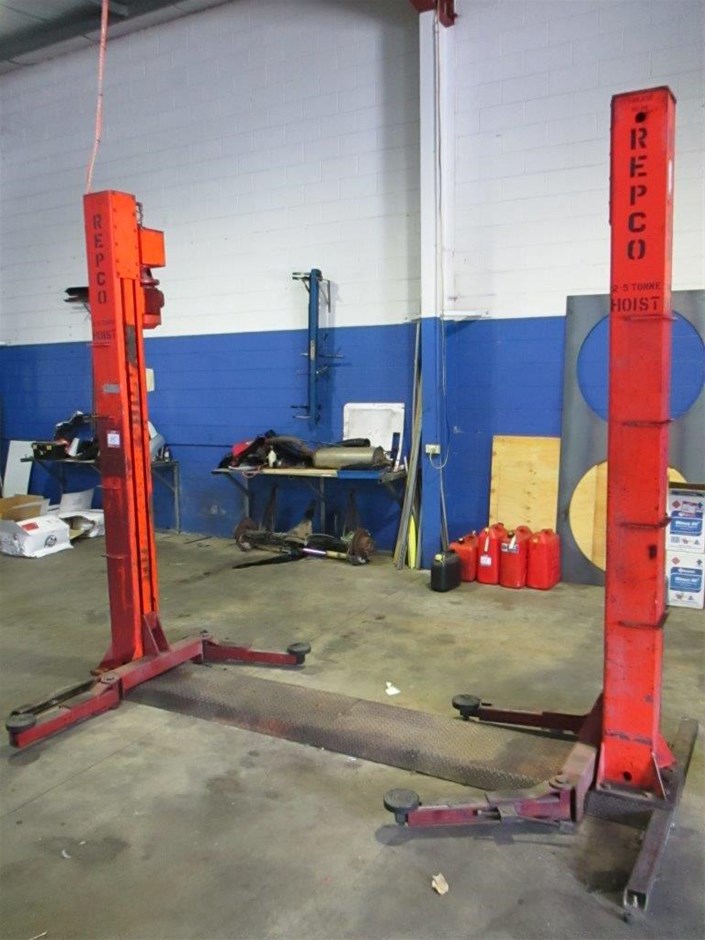 Repco 2 Post Vehicle Hoist Auction (0015-7009552) 