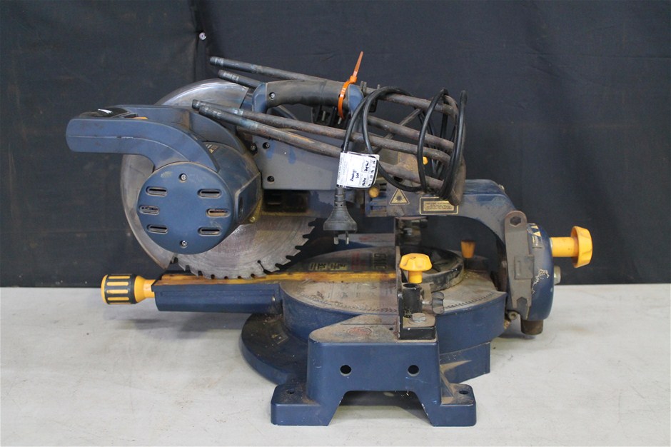 GMC 2000W MS256 Slide Compound Mitre Saw Auction (00239004867) Grays