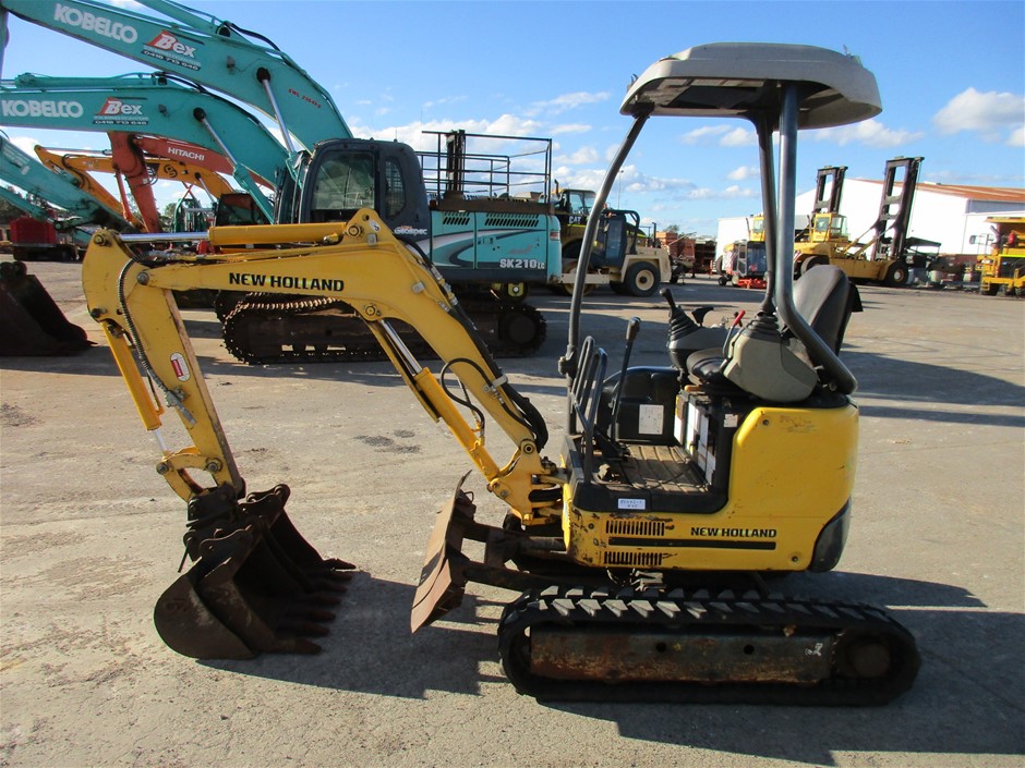 2011 New Holland E18 SR Mini Excavator Auction (00017012849) Grays