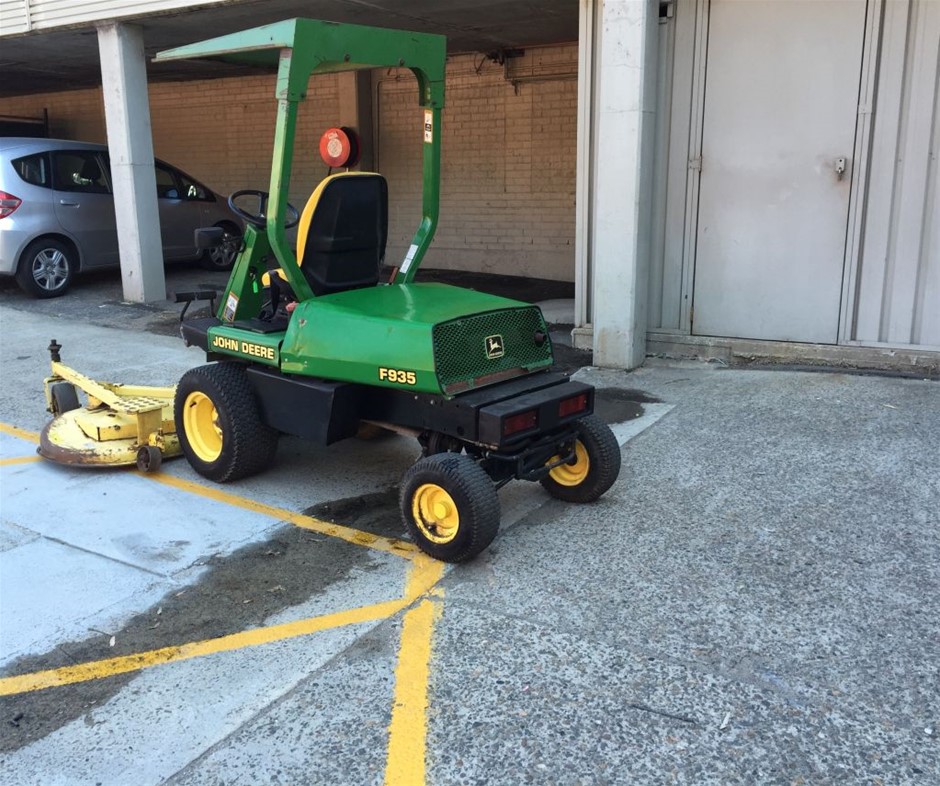 John Deere F935 diesel ride on mower, diesel engine, 72`` cutting deck