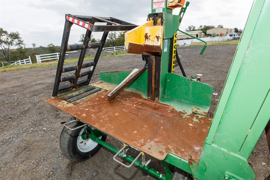 Powered log splitter, Aussie Chopper/Super Axe Auction (00115022265