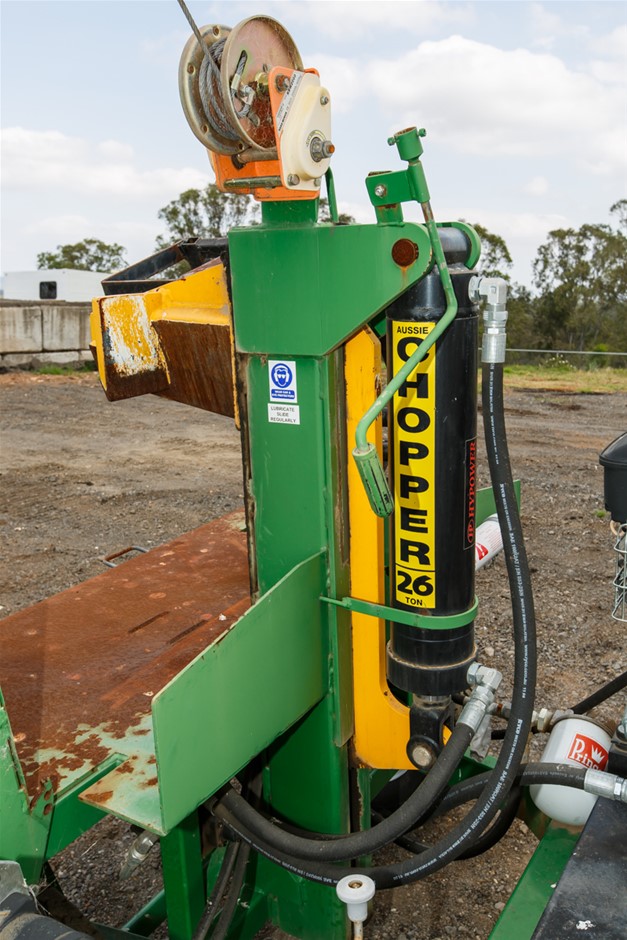 Powered log splitter, Aussie Chopper/Super Axe Auction (00115022265