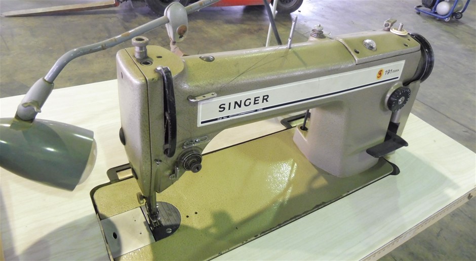 Industrial sewing machine, Singer 191, D300A (Pooraka, SA) Auction