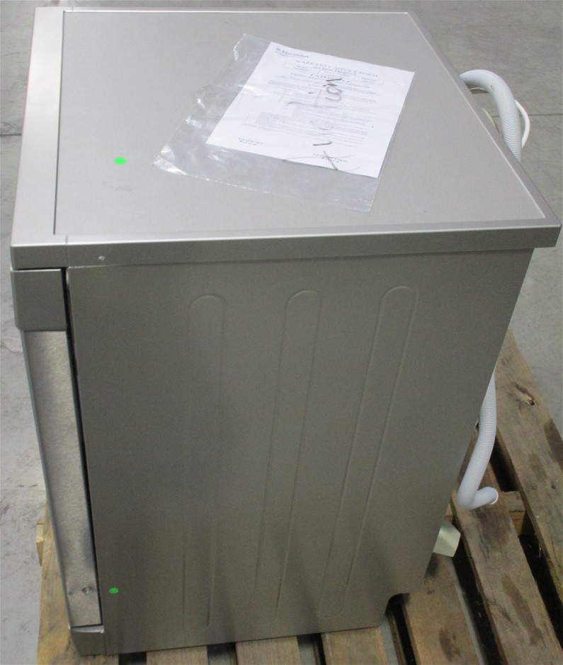 Westinghouse 60cm Dishwasher Model WSF6606X Auction