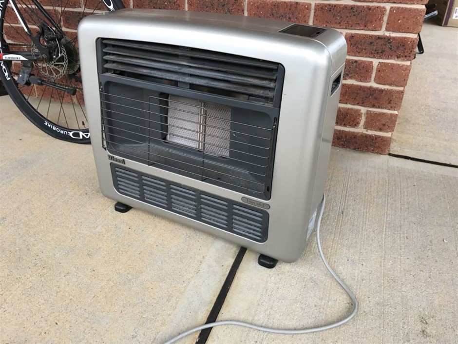 Gas Heater, Rinnai Titan MK11, LPG connection, 240 Volt plugin Auction