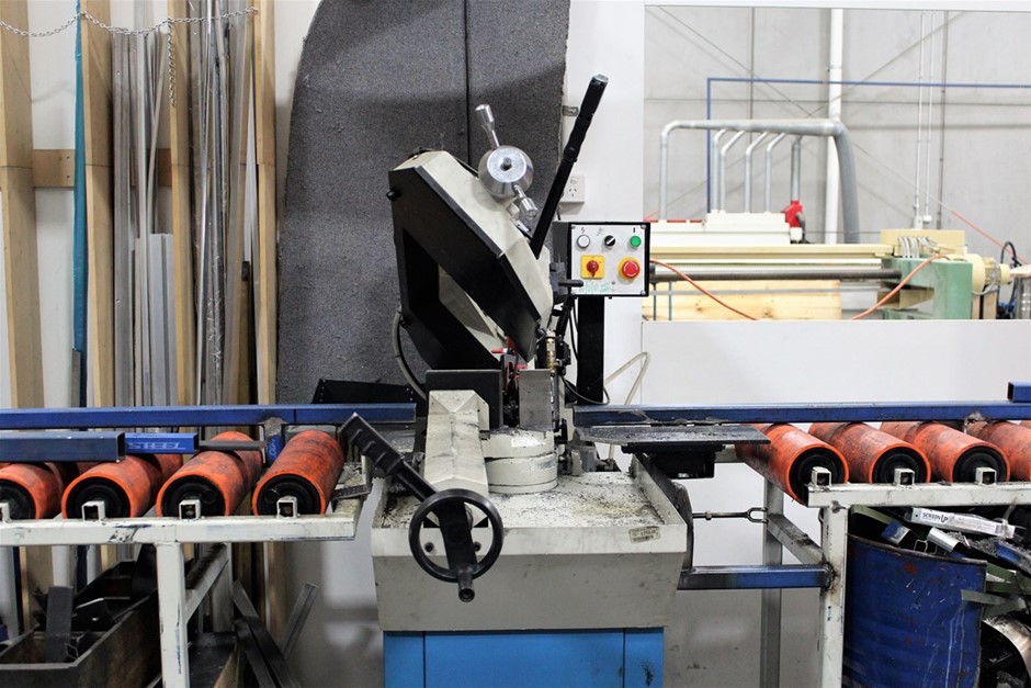 Saber Metal Bandsaw; Mitre Cuts, Semi Auto Cut Auction (0004-3014835