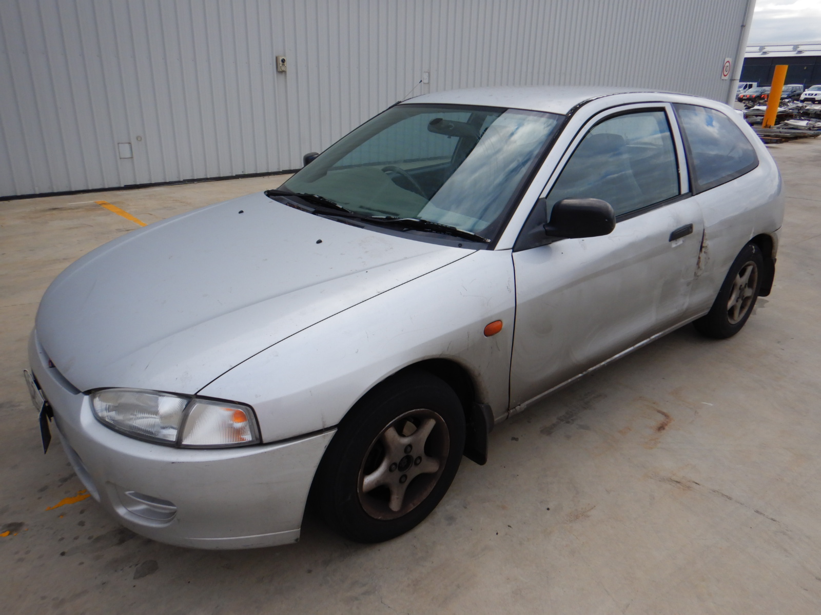 Mitsubishi mirage 1997