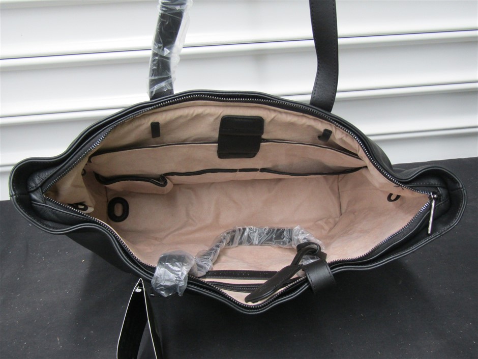 HP 15.6" Tech Tote Premium Leather Laptop Handbag Black Auction (0054