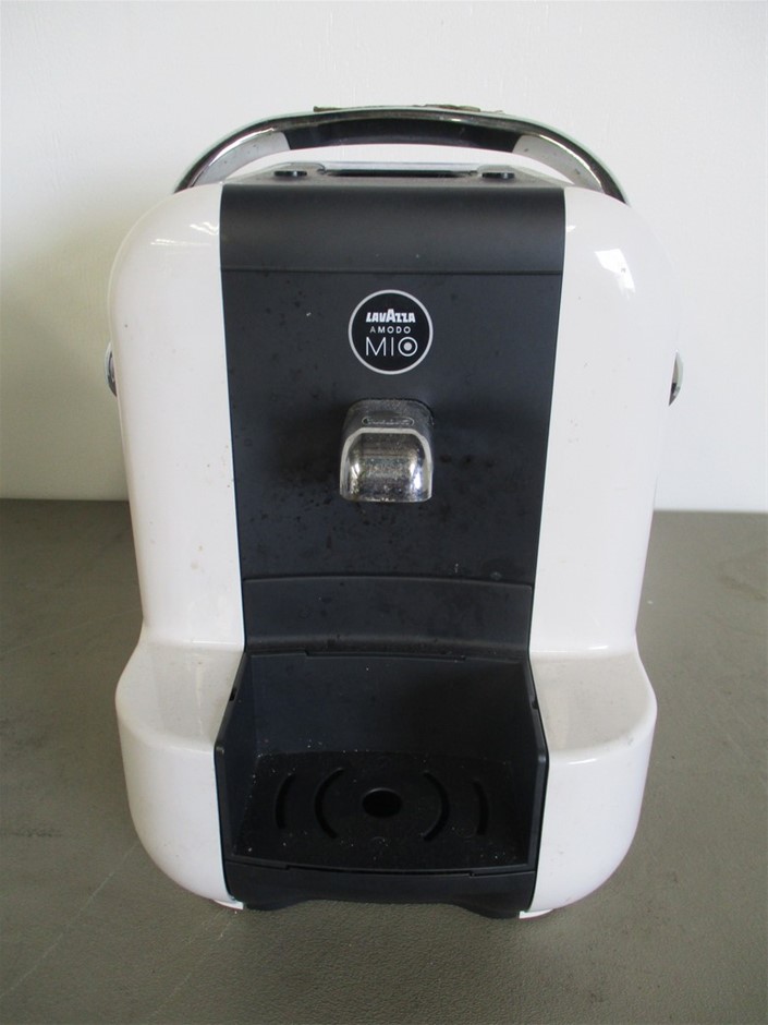 Lavazza Simpla Coffee Machine Auction (0055-7022492 ...
