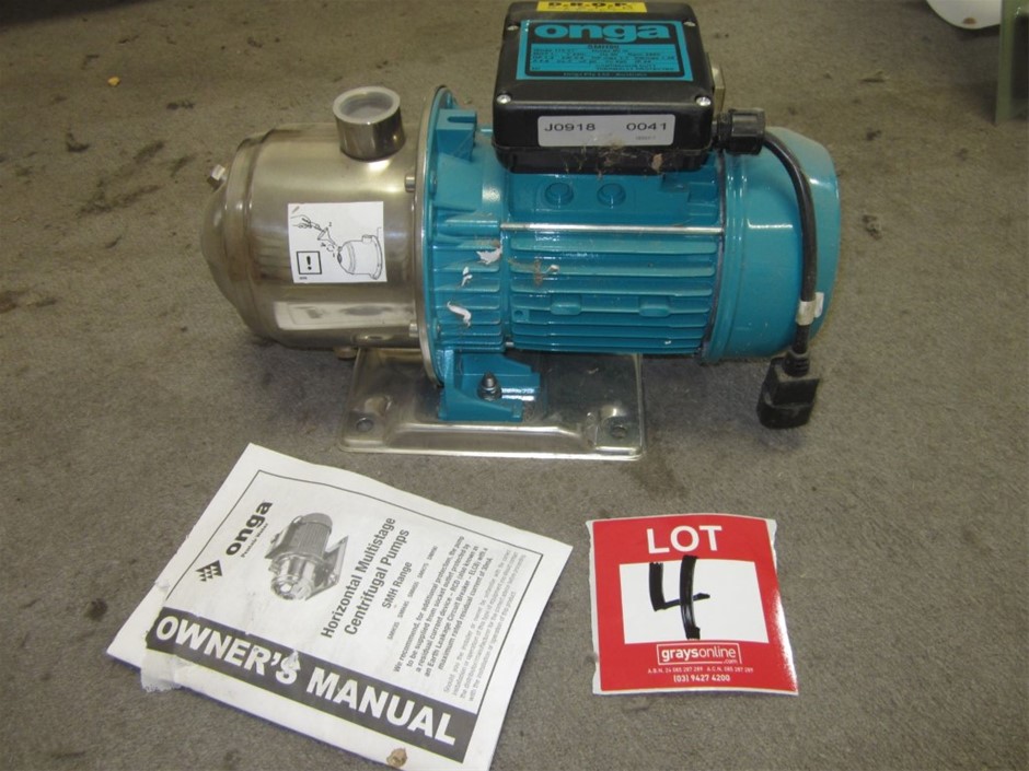 Onga Water pump. SMH90. 900 Watt. In Box. With instruction manual