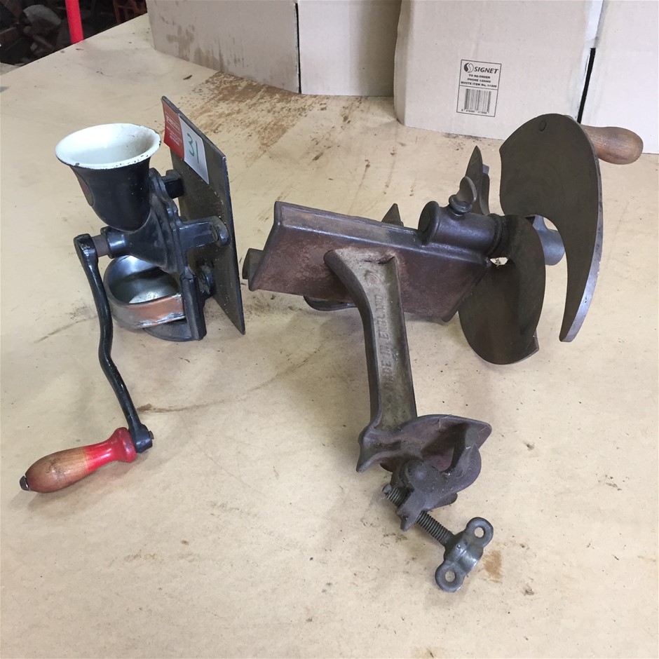 Beatrice vintage English coffee grinder and meat slicer Auction (0031