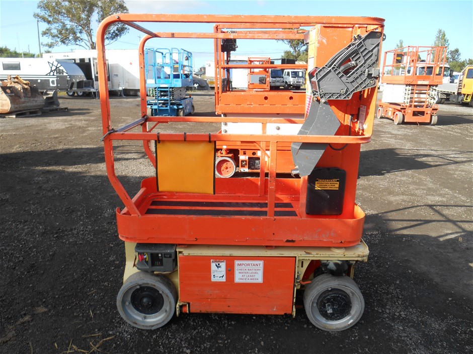 JLG 1230ES Driveable Vertical Mast Lift Auction (00435036550