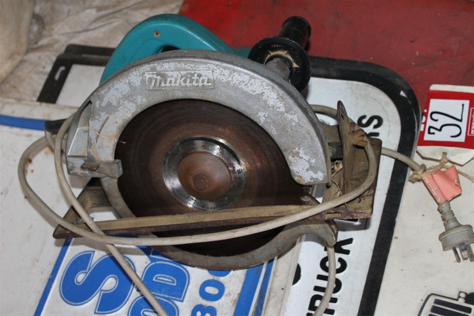 Circular Saw - Make Makita, model 5900B Auction (0032-5037231) | Grays