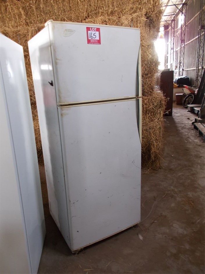 Westinghouse Silhouette Upright Freezer Auction (01655037224) Grays