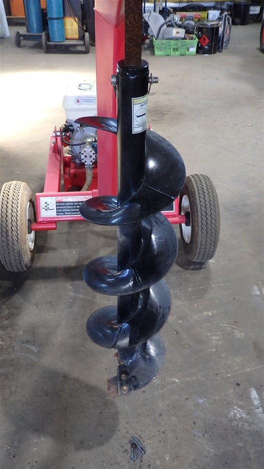 Portable (Towable) Hydraulic Post Hole Digger Auction (00063015580