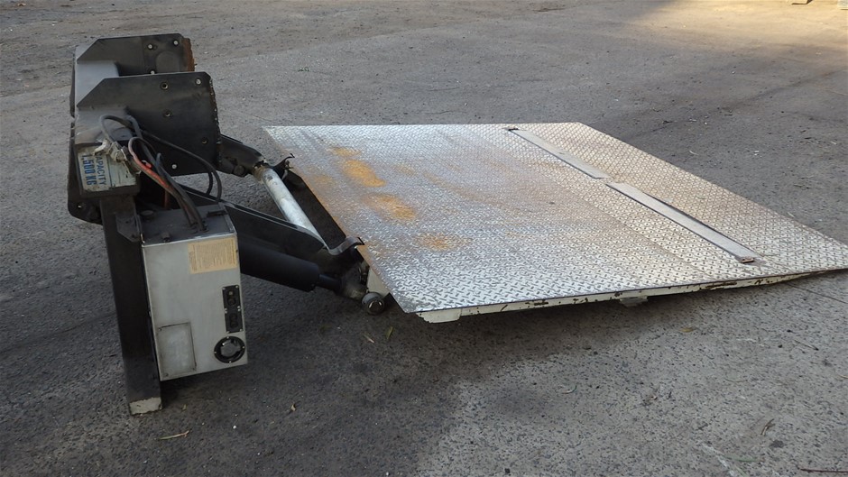 Tieman Hydraulic Tailgate Lifter Auction (0002-3015608) | Grays Australia