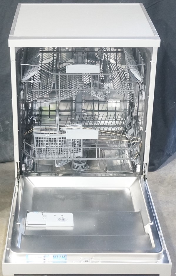 Westinghouse Stainless Steel Dishwasher (WSF6606X) Auction