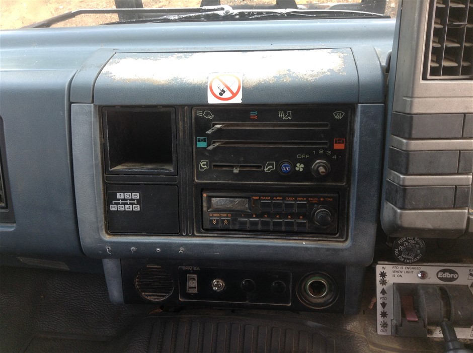 1991 Isuzu FTS Series 4 x 4 Tipper Truck Auction (0083-7022851) | Grays