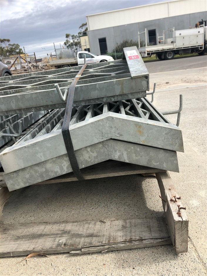 Drainage Grates. Heavy Duty Class "D" 5 Inverted Bicycle Safe Grates