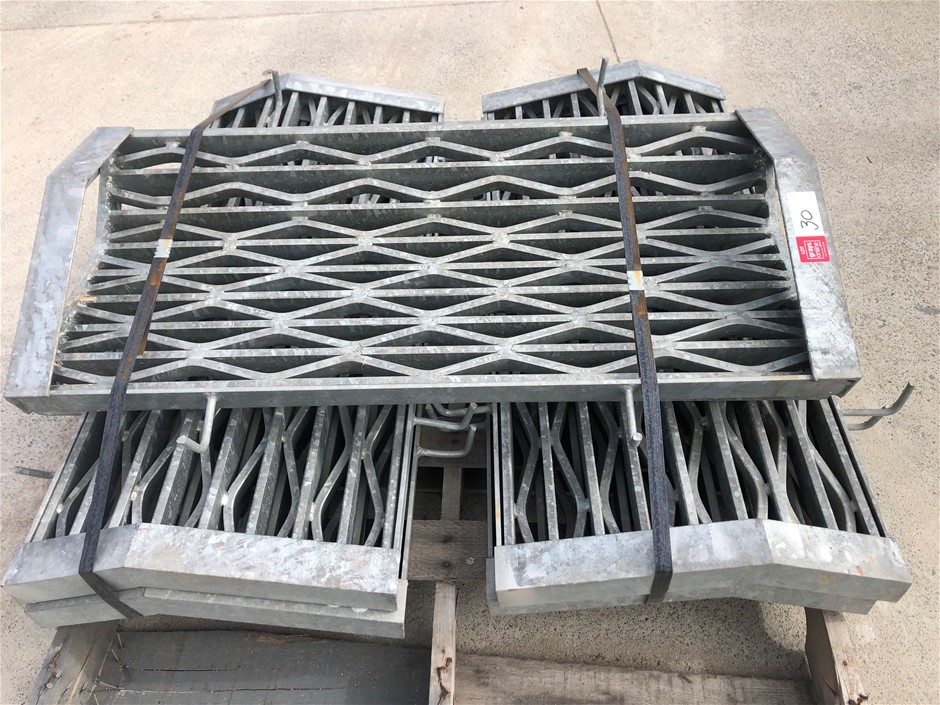 Drainage Grates. Heavy Duty Class "D" 5 Inverted Bicycle Safe Grates