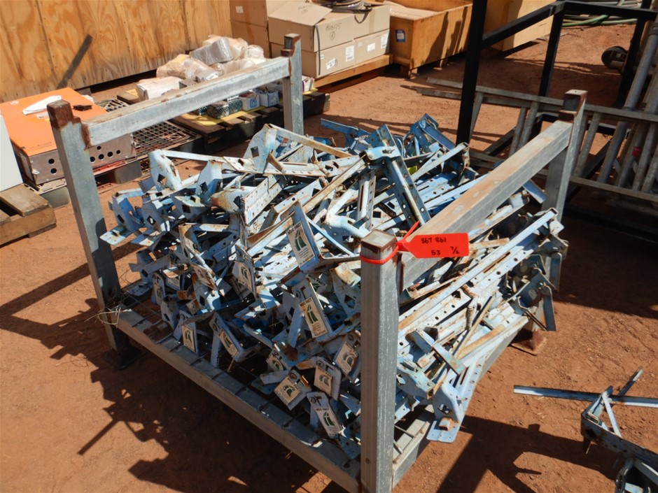 A Quantity of Assorted Scaffolding Equipment Auction (0112-8011912