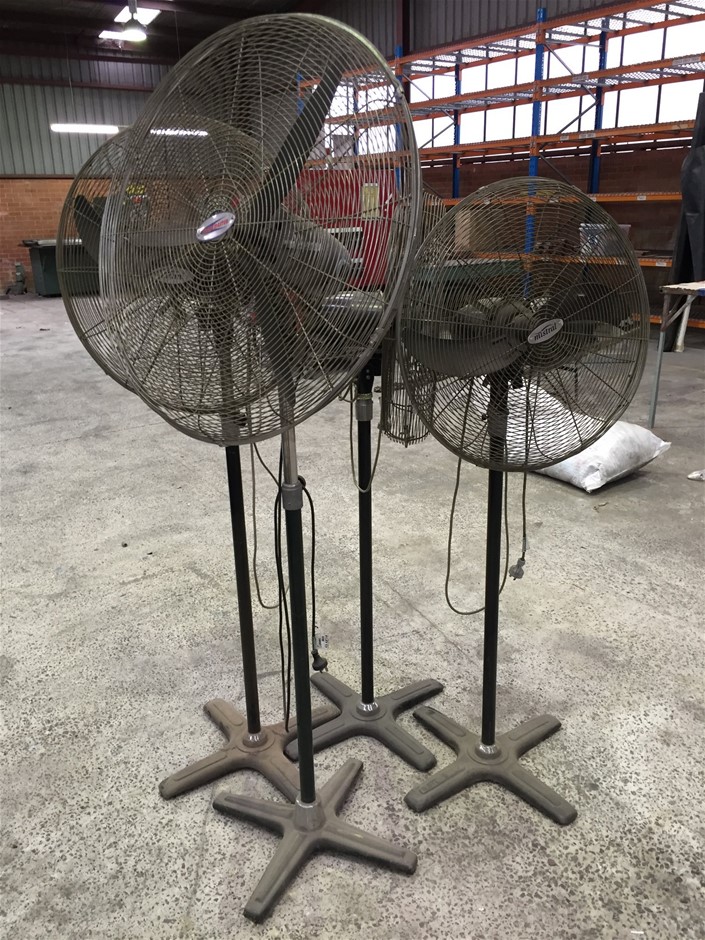 4x Industrial Pedestal Fans Auction (00633016120) Grays Australia