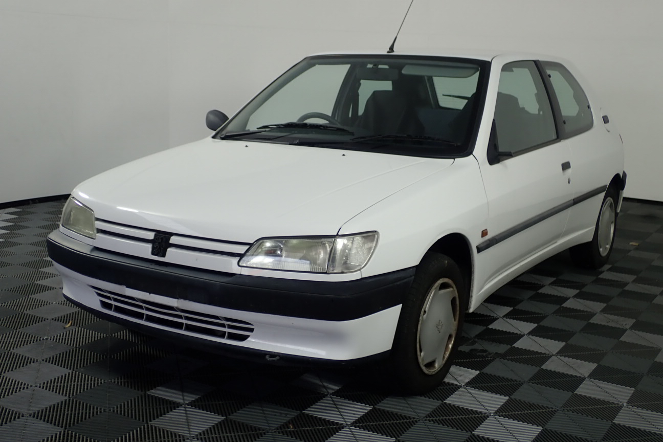 1994 Peugeot 306 XR Manual Hatchback Auction (0001-60009103) | Grays ...