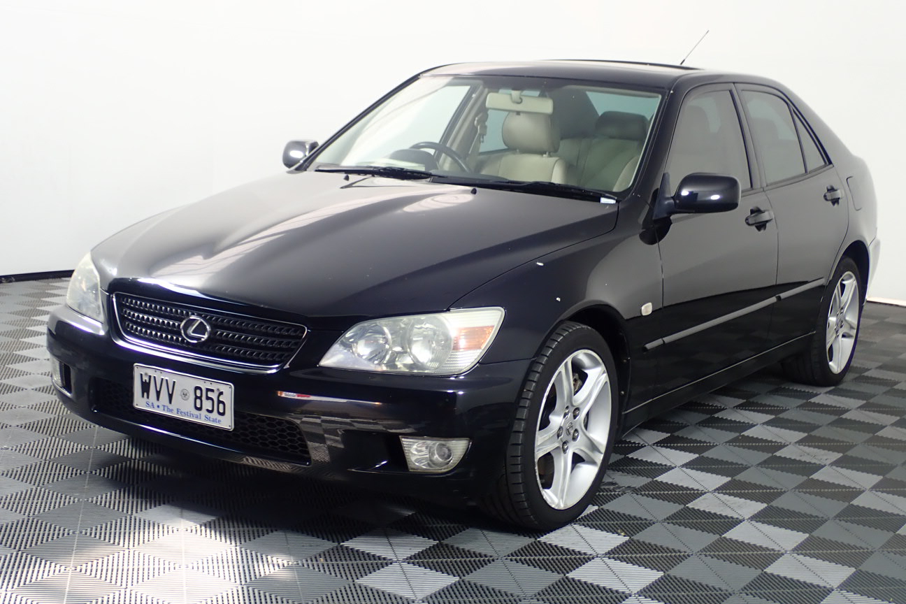 2002 Lexus IS200 Sports Luxury Automatic Sedan Auction (0001-60009520 ...