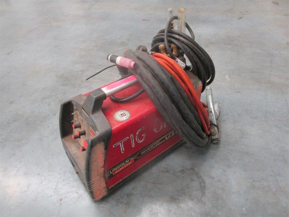 1 x Lincoln Electric Invertec V160 Welder Auction (01559014721