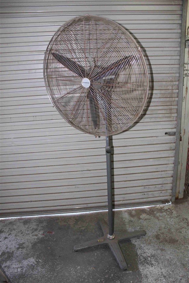 Dynabreeze 750mm Industrial Pedestal Fan Auction (01209014044) Grays