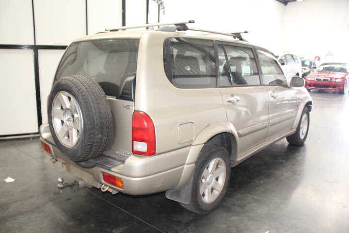 2001 Suzuki XL-7 (4x4) Automatic 7 Seat Wagon Auction (0001-7754934