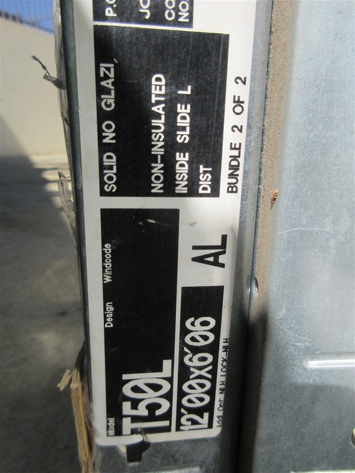 GREG NORMAN Men's Stretch Short, Size 30, Black.  Buyers Note - Discount Fr