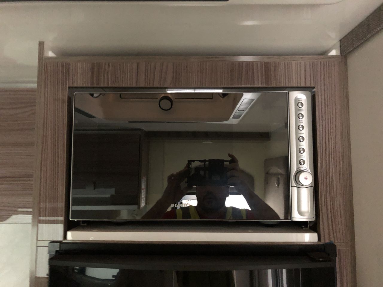 10mm Light Green Flower Jade Gemstones Crystal Beaded Bracelet