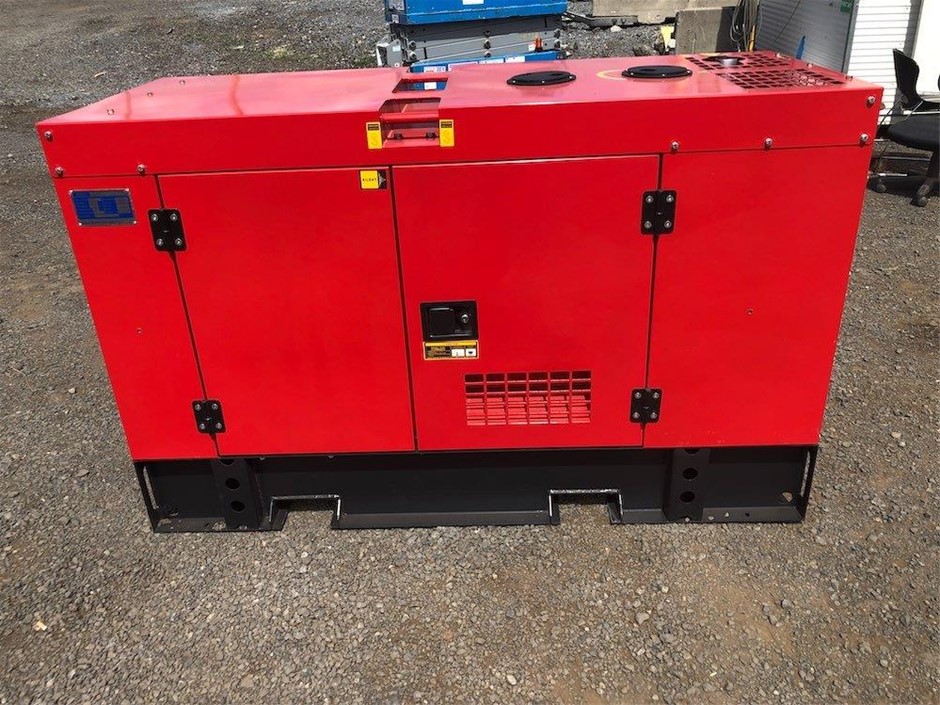 7-8mm Potato & Baroque Pearl Swarovski® Heart Charm Bracelet