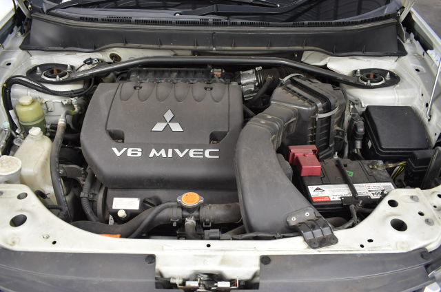 10mm Light Green Flower Jade Gemstones Crystal Beaded Bracelet