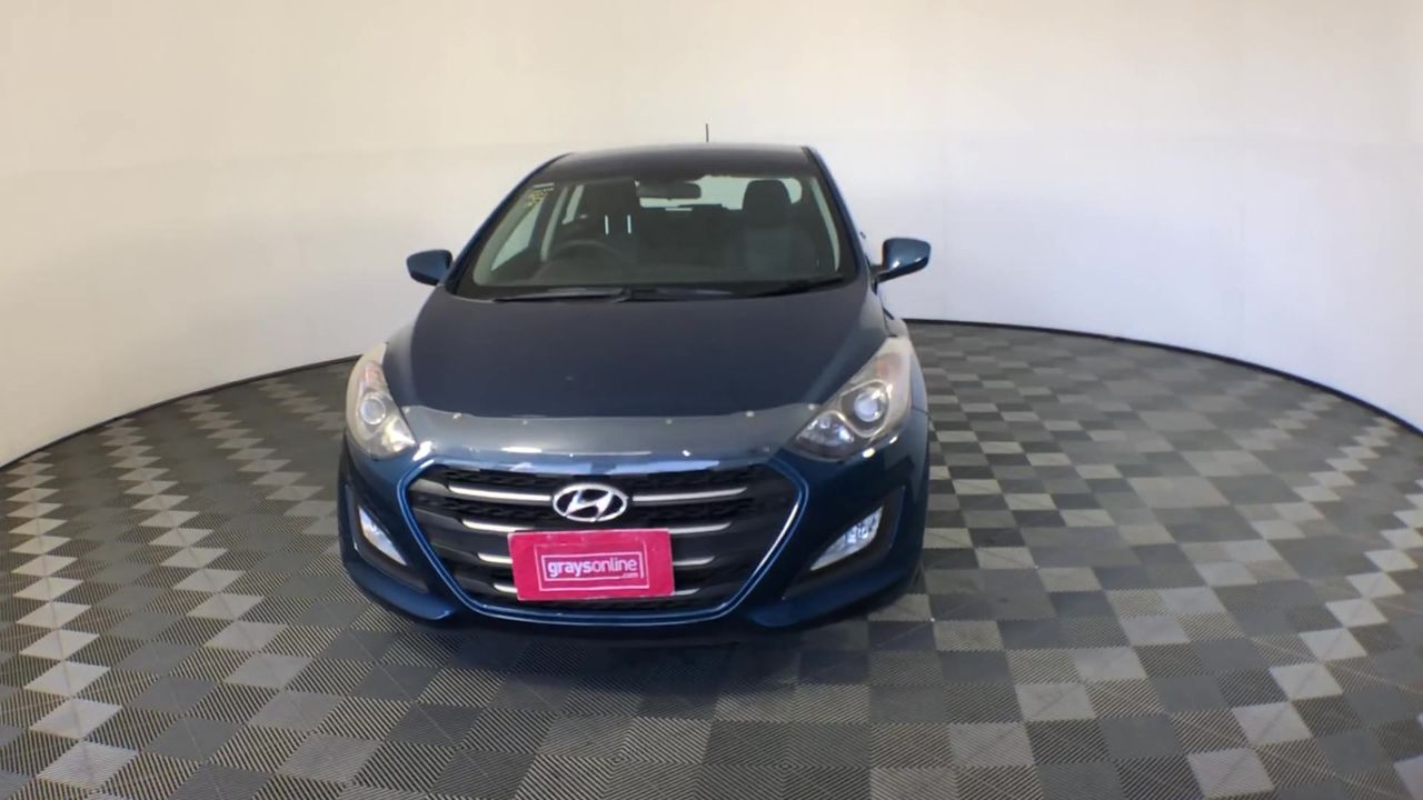 Large Central 13mm White Pearl, Afican Jasper 'Turquoise'  Bracelet.