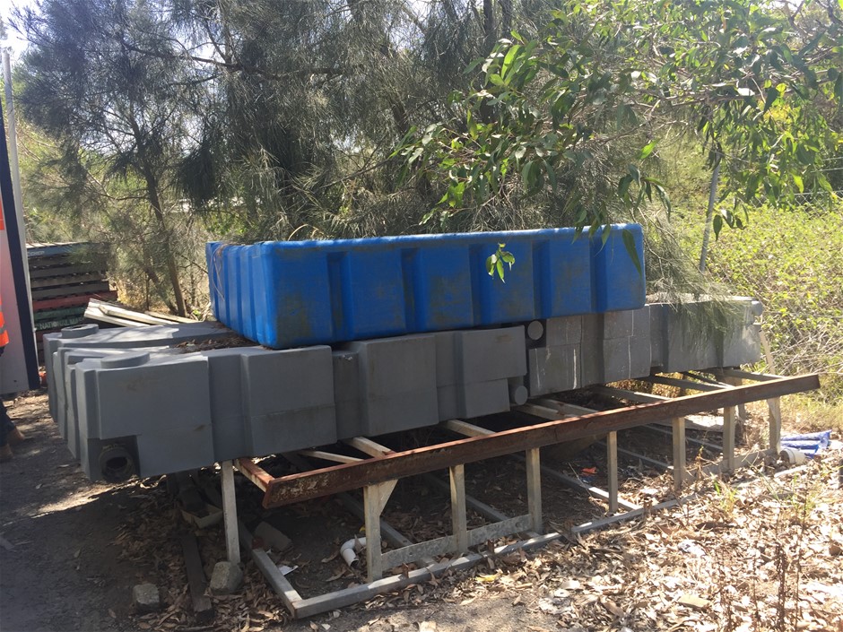 Green Aventurine & Blister Pearl Pendant Charm Link Necklace