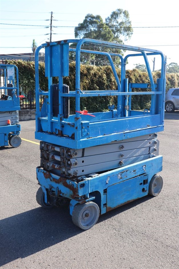 Labradorite Gemstones & Swarovski® Crystal Earrings