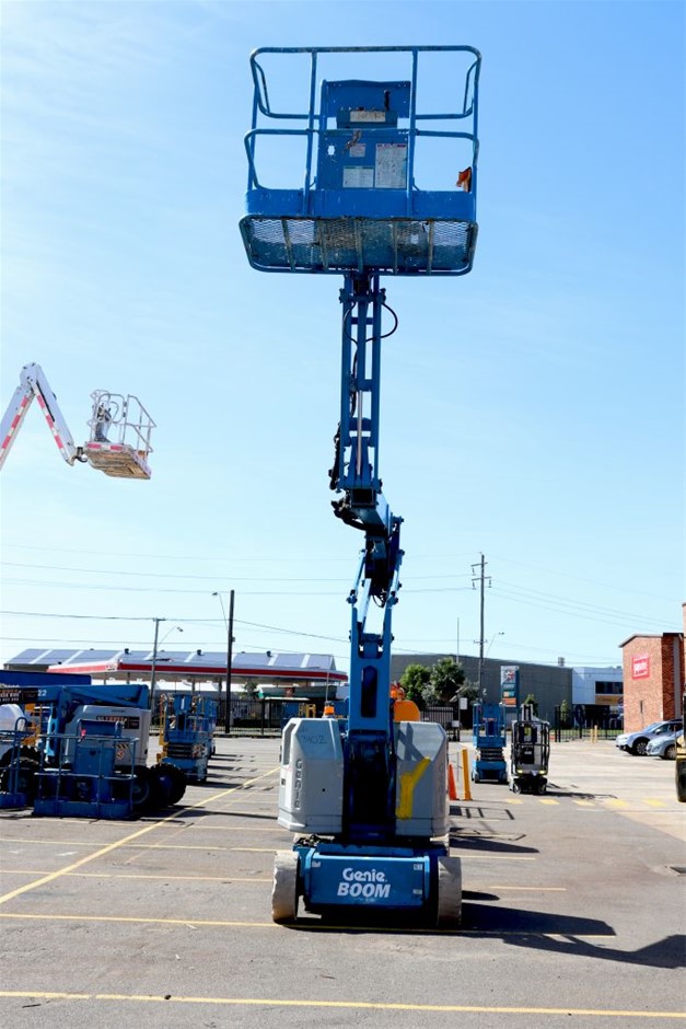3.04ct Oval Facet Cut Deep Greenish Blue Sapphire Gemstones - 1Pc