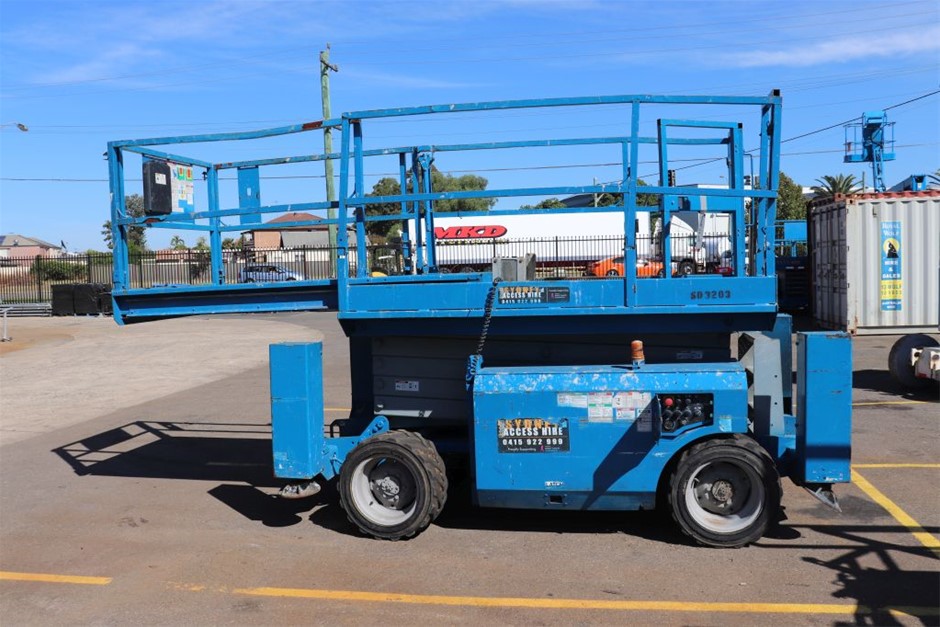 Turquoise Gemstone with Blister Pearl Charm Bracelet