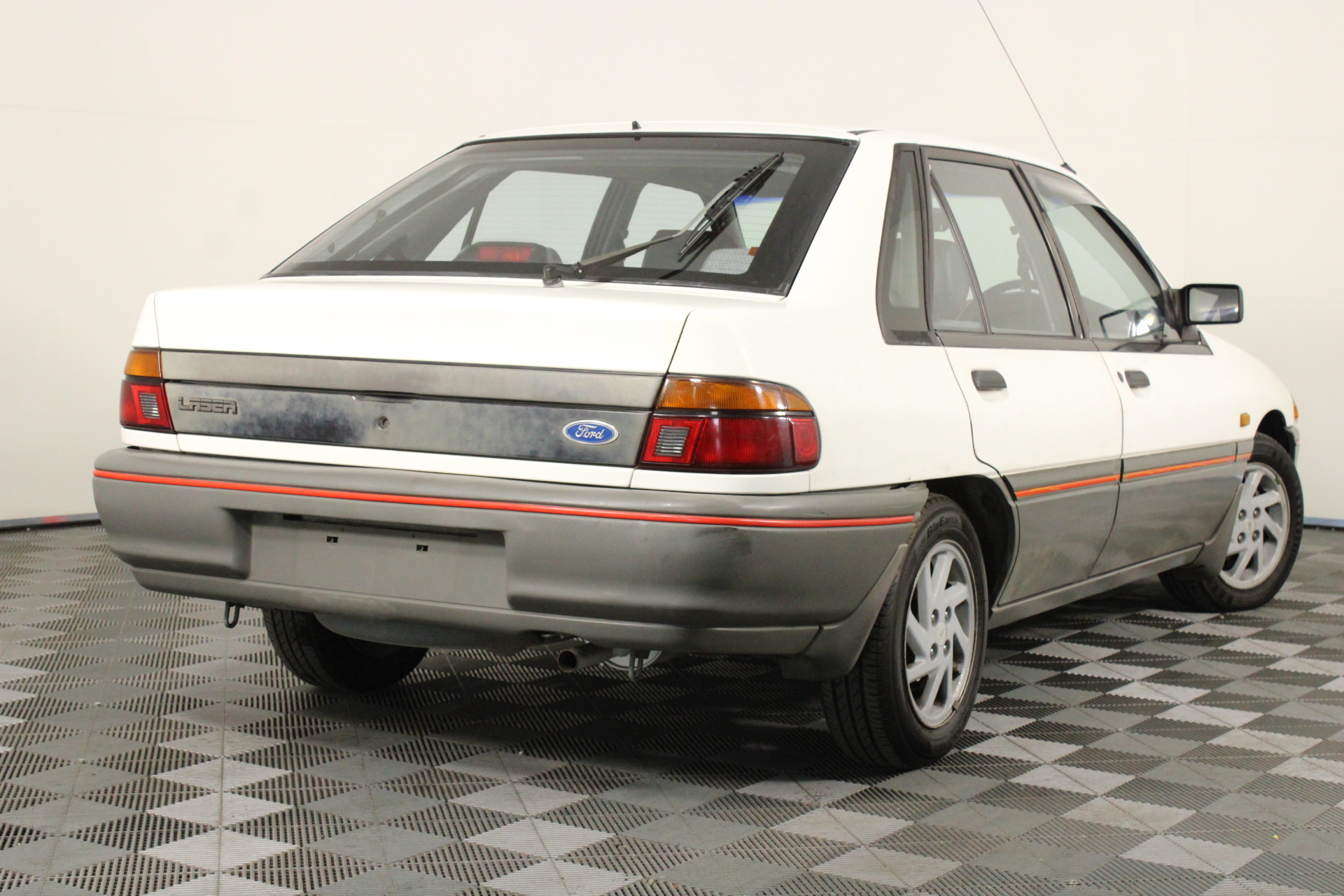 1988 BMW 3 Series E30 Automatic Sedan