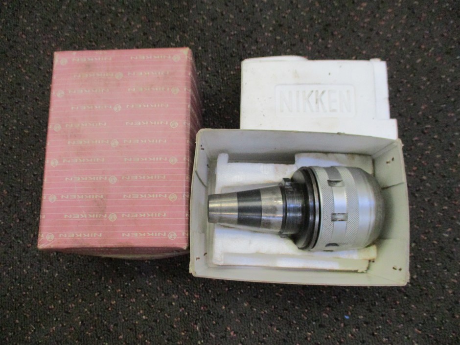 6-7mm Black Pearl & Rhinestone Real Platinum Plated Bracelet