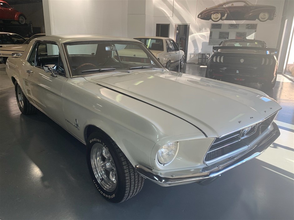 Toyota Hilux 4WD Manual - 5 Speed Ute