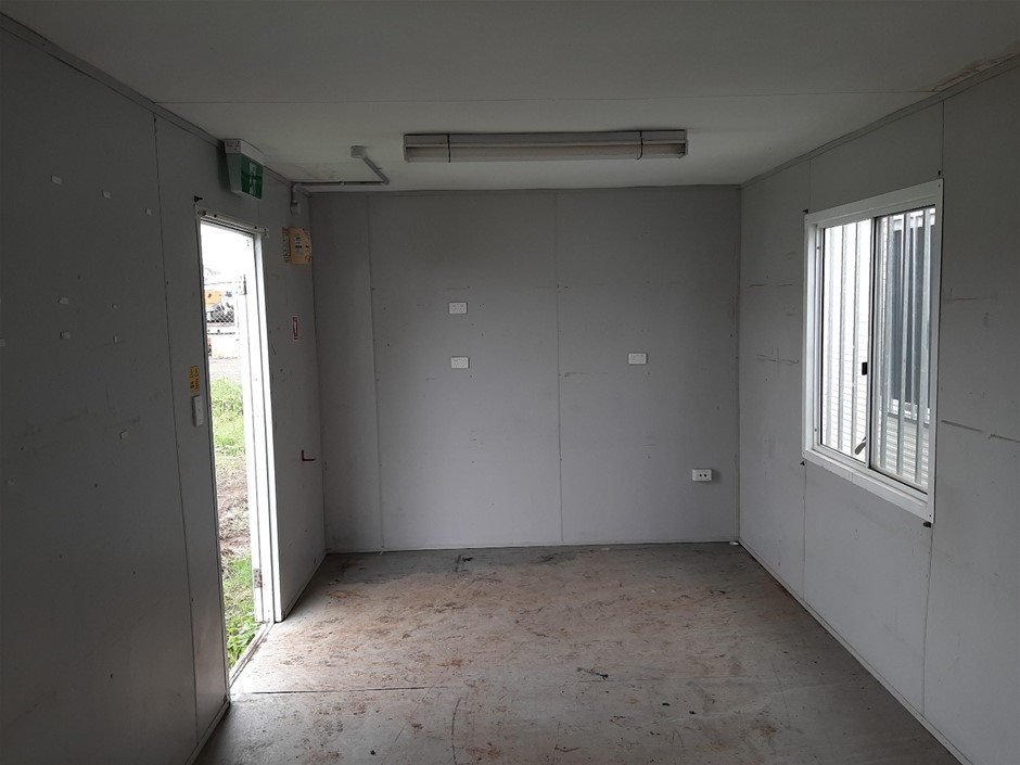 1.5 Ton Mini Excavator (Unused)