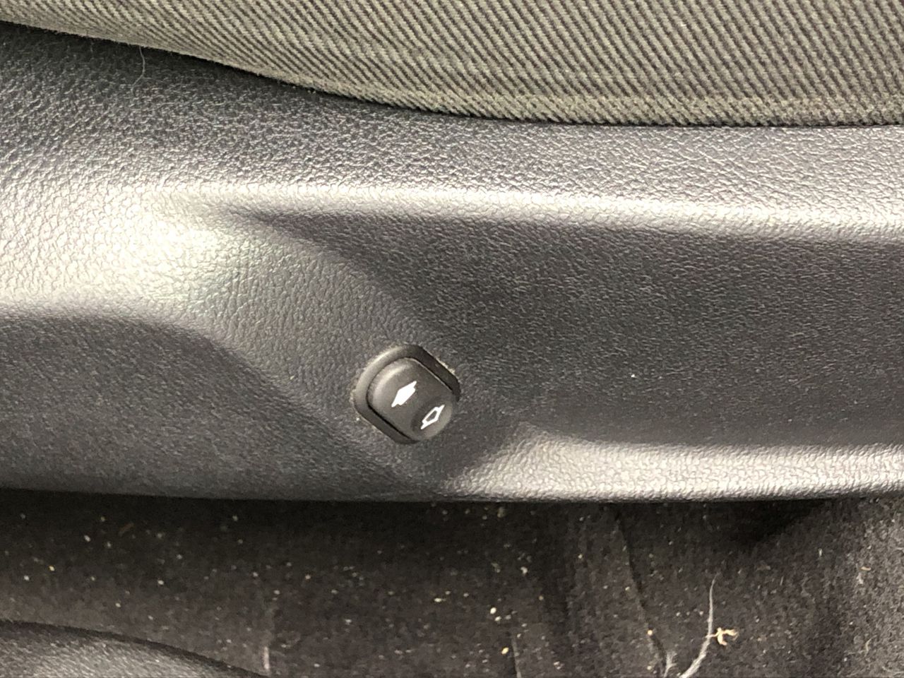 <p>2015 Nifty HR12 Boom Lift</p>