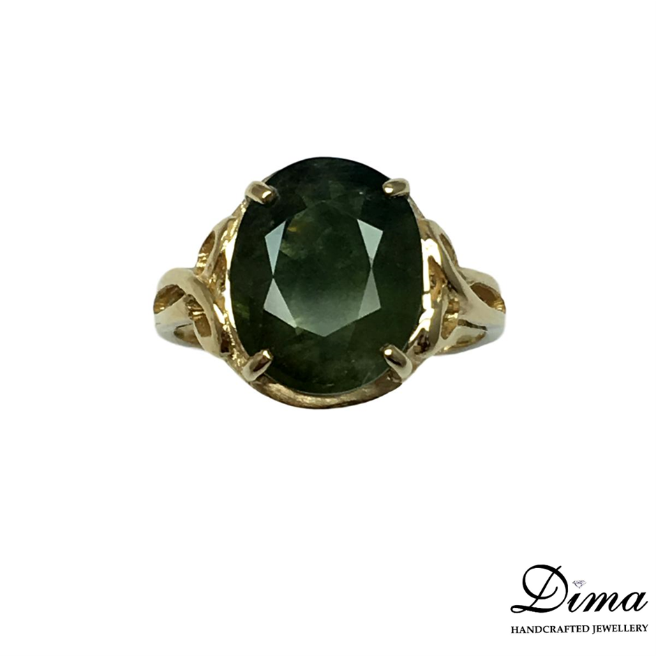 Lady’s Footwares 22, 25-26 and Bags