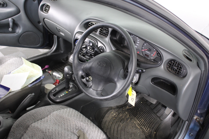 KIDS BUNDLE: PEKKLE 4-Piece Outfit Set (Size 4) + Play-Doh Shapes & Colors