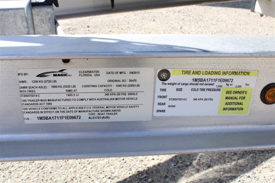 CAMP CHEF Deluxe BBQ Grill Box. NB: Box slightly damage.